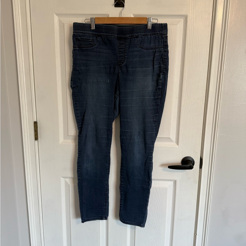 Bandolino Blue Straight Leg  Jeans Size 12 in GUC
